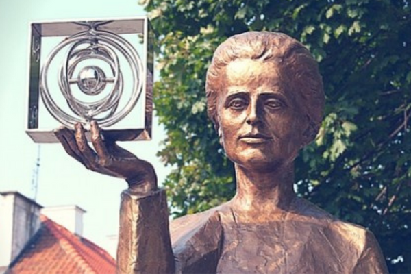 Statue of Marie Curie