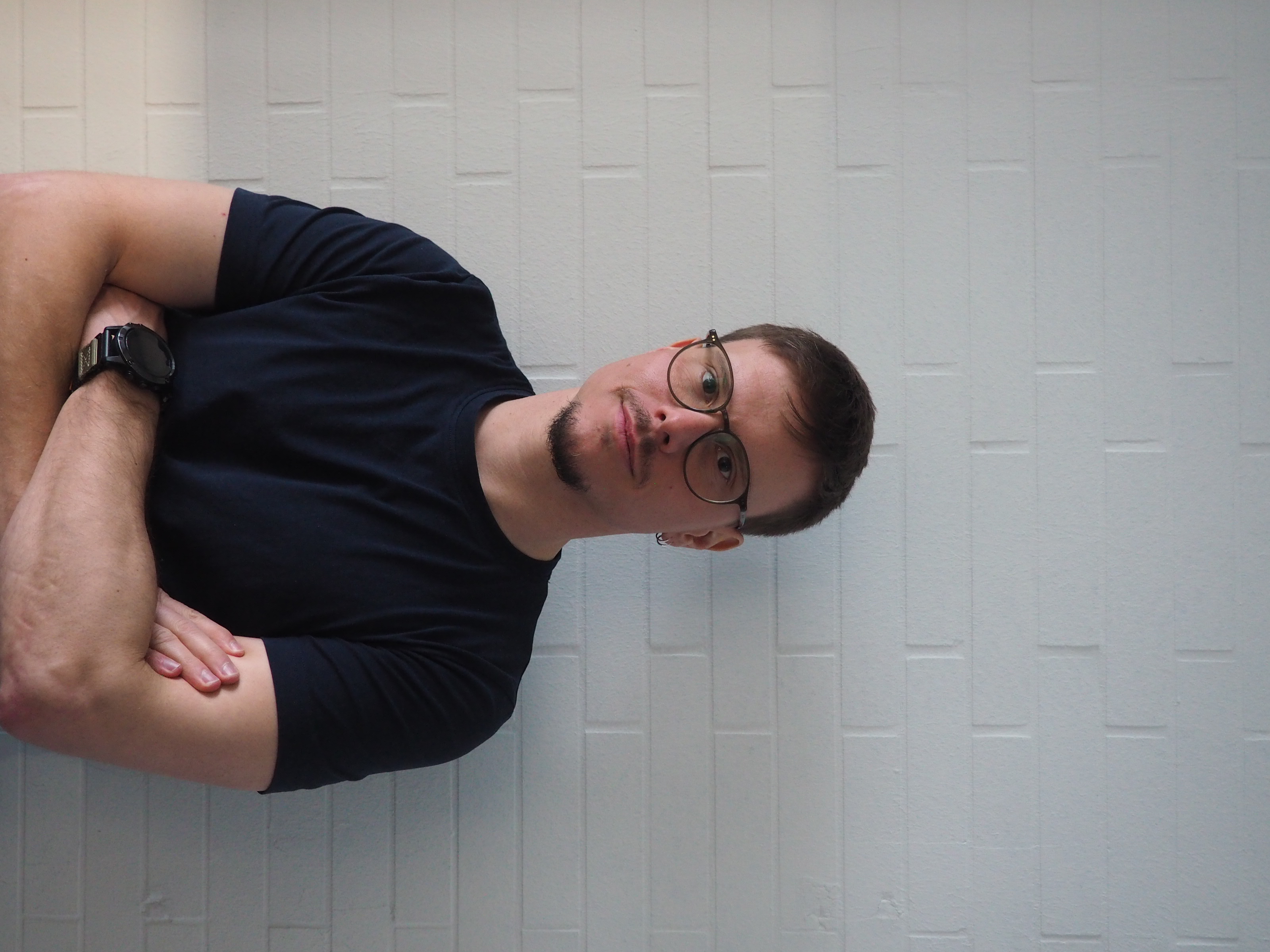 Simon Schorn Associate Editor