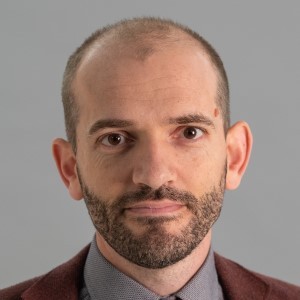 Dr Elliot Woolley